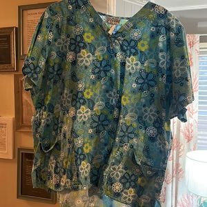 Two pocket scrub top, 3X